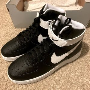 Nike Air Force 1 07 High Top Size 11 Black NEW WITH BOX